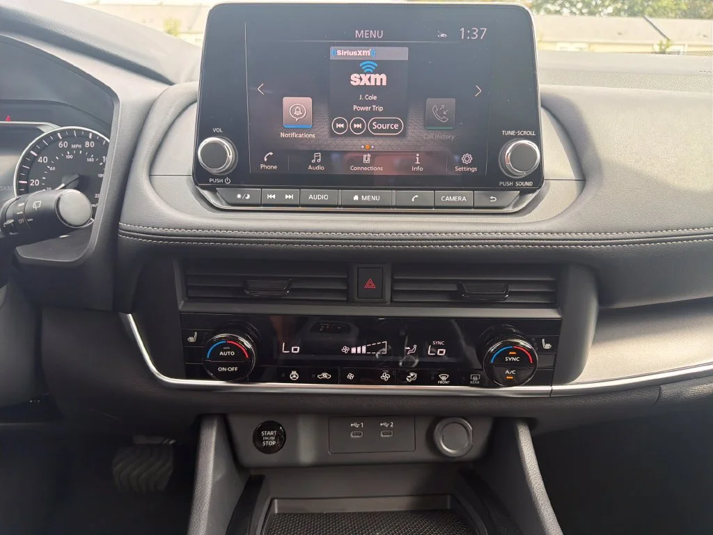 Used 2027  Nissan SV image 14