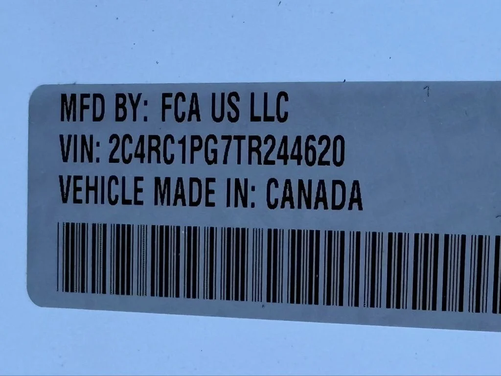 New 2026 Bright White Clear-Coat Exterior Paint Chrysler Pinnacle image 40