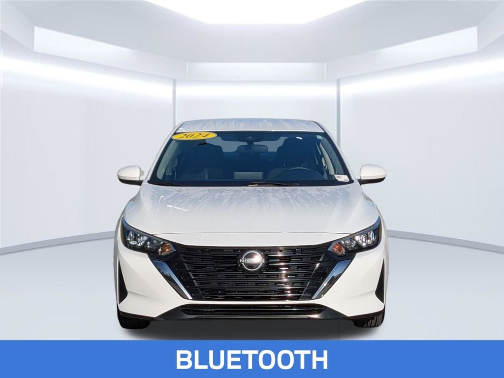 Used 2024 White Nissan SV image 11