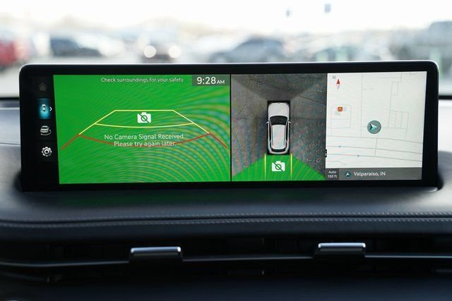 2024 GENESIS GV70 - Image 13