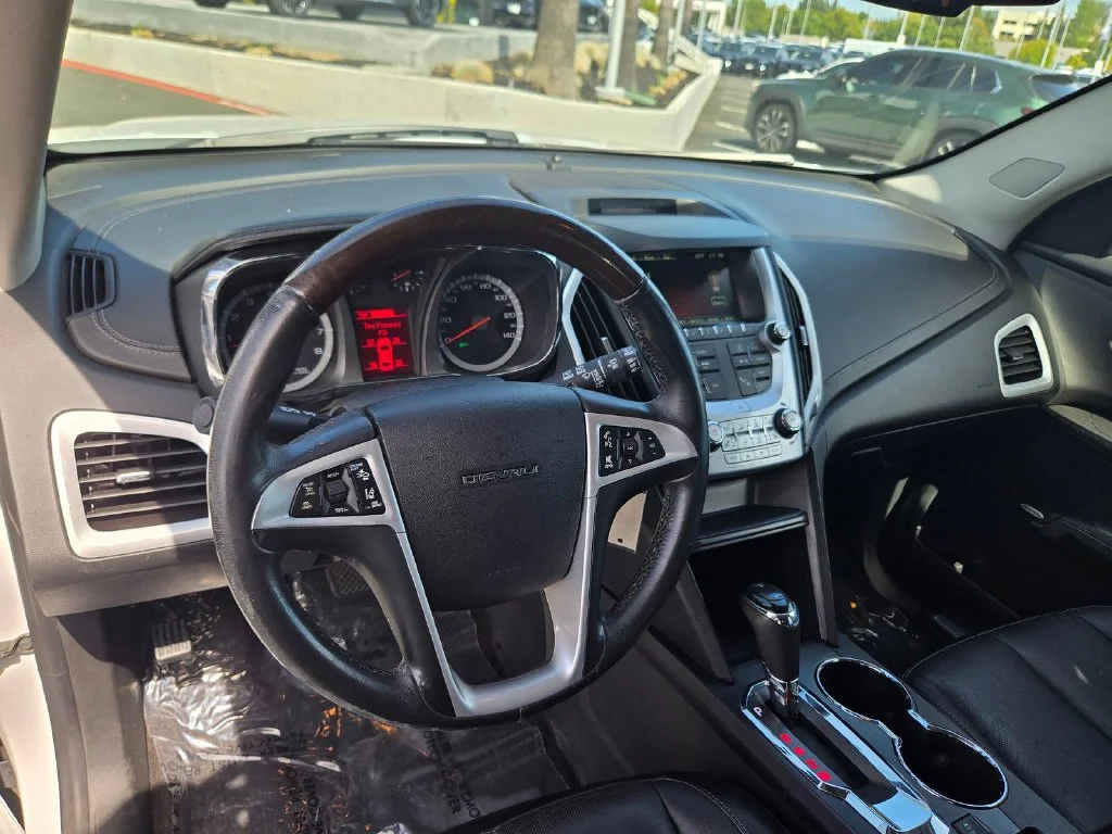 Used 2016 White Frost GMC Denali image 9