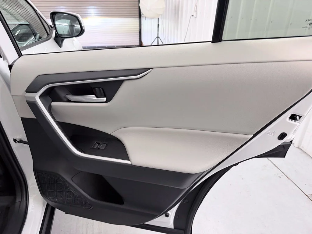Used 2023 Beige Toyota XLE Premium image 33