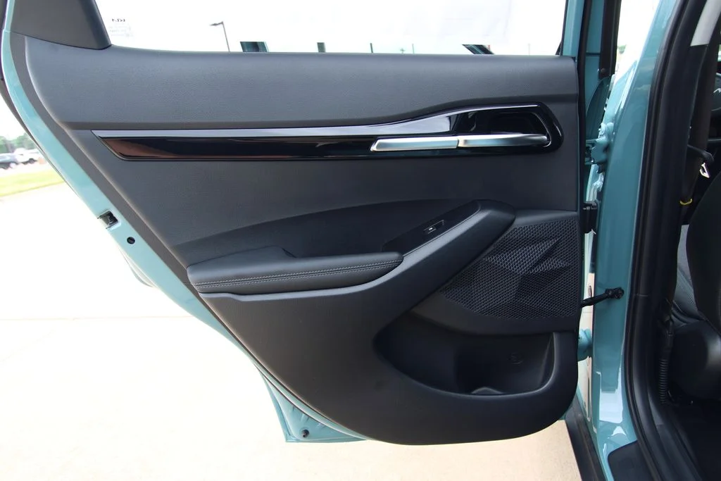 New 2026 Pluton Blue / Black Roof Kia S image 38