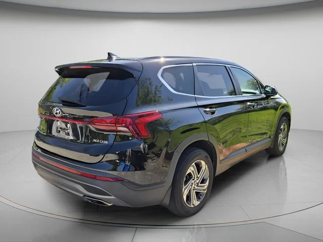 Used 2023 Black Hyundai SE image 6