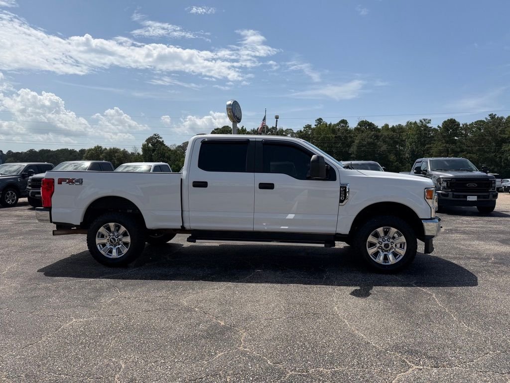 Used 2021 White Ford XL image 17