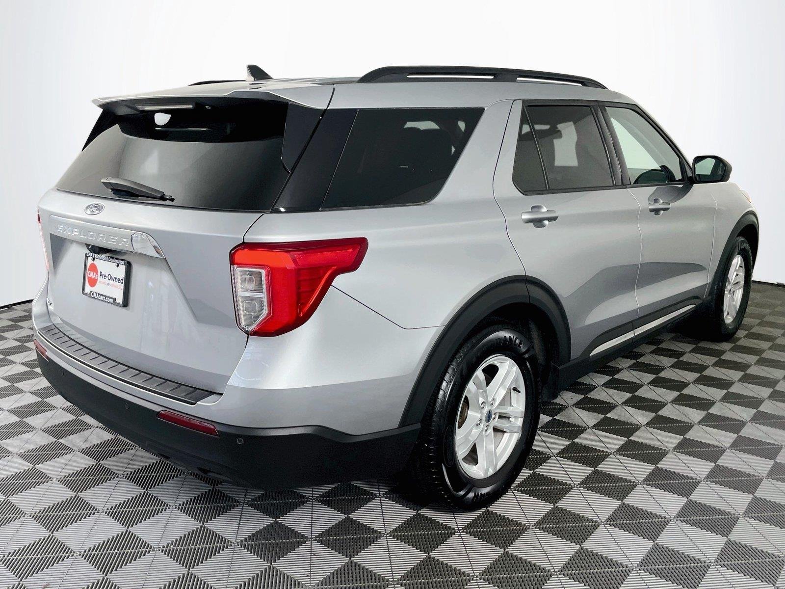 Used 2021 Iconic Silver Ford XLT image 9