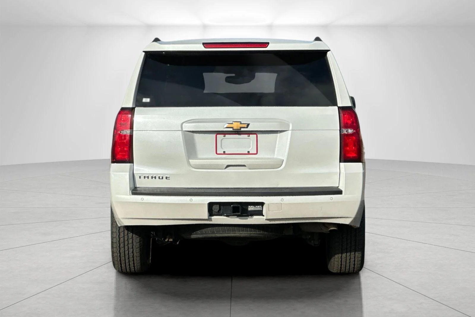 Used 2017 Iridescent Pearl Tricoat Chevrolet LT image 4