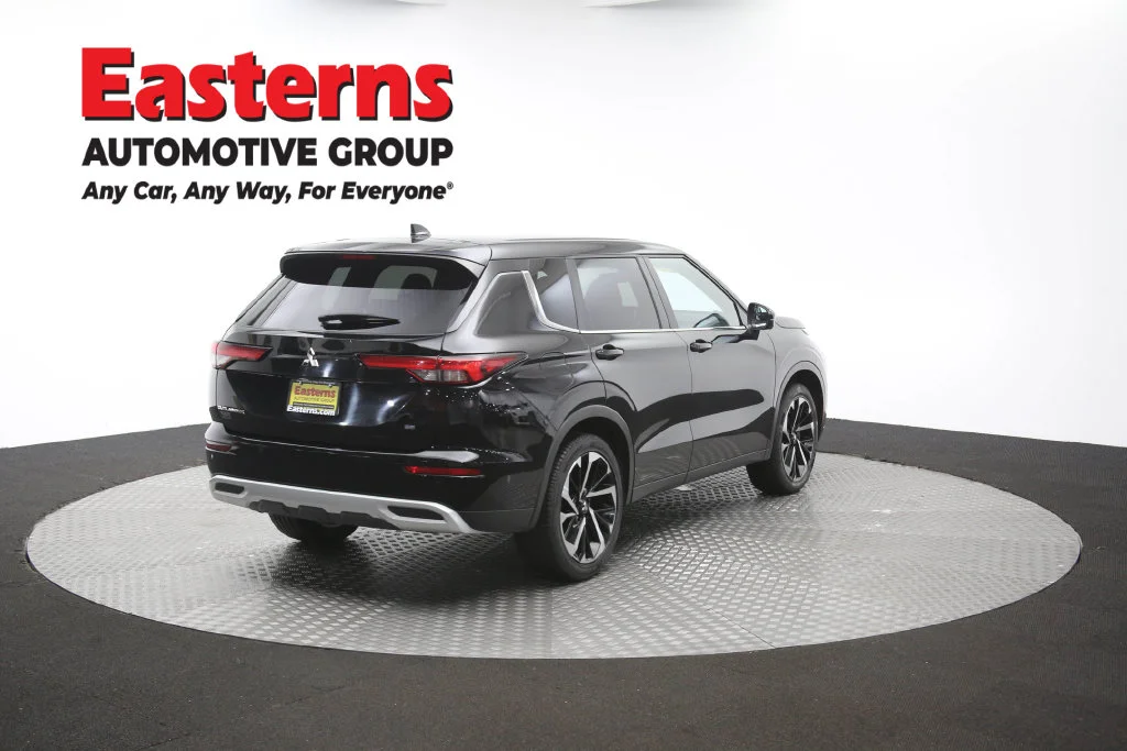 Used 2024 Black Mitsubishi SE image 41