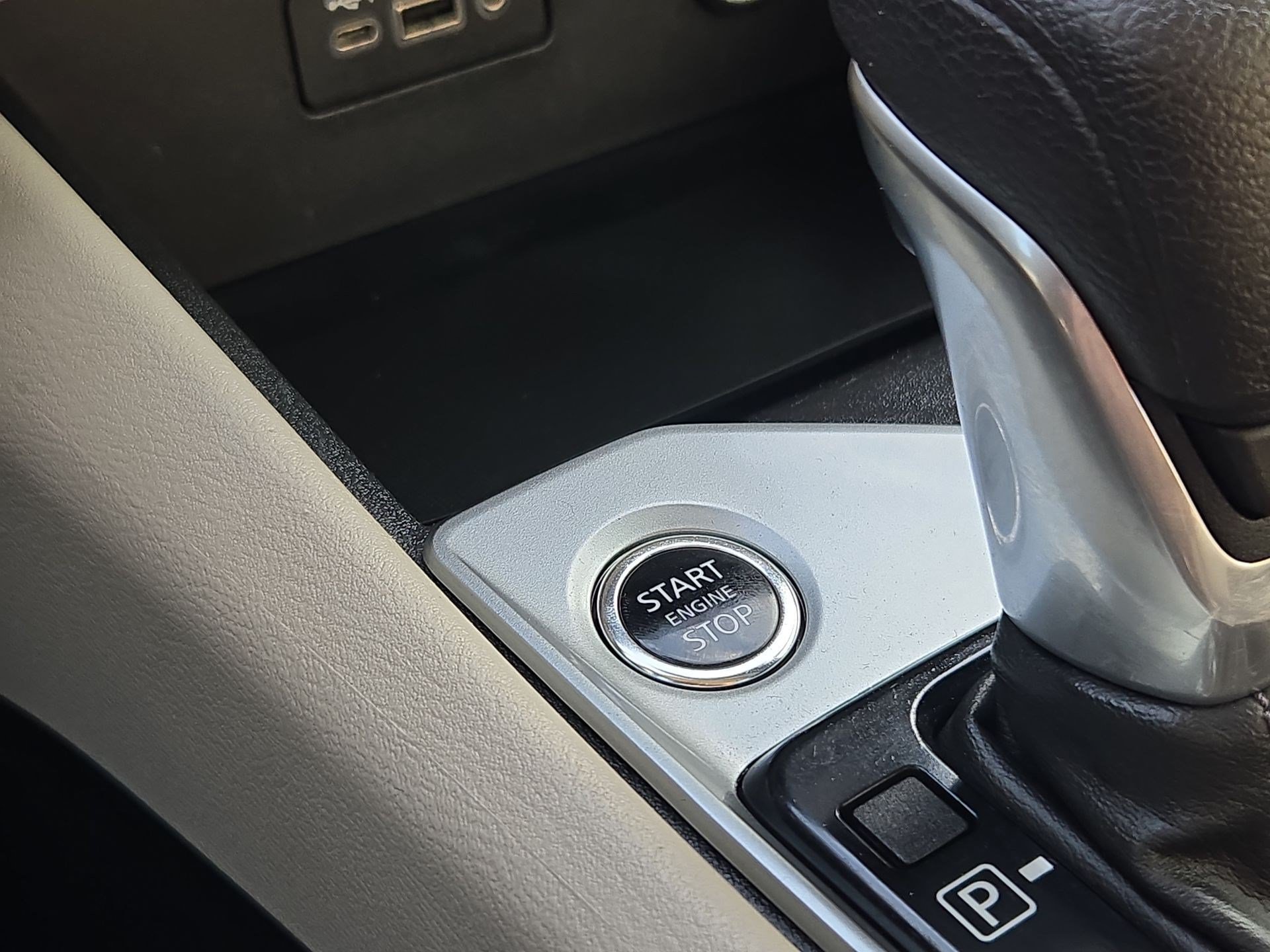 Used 2025 Super Black Nissan SV image 19