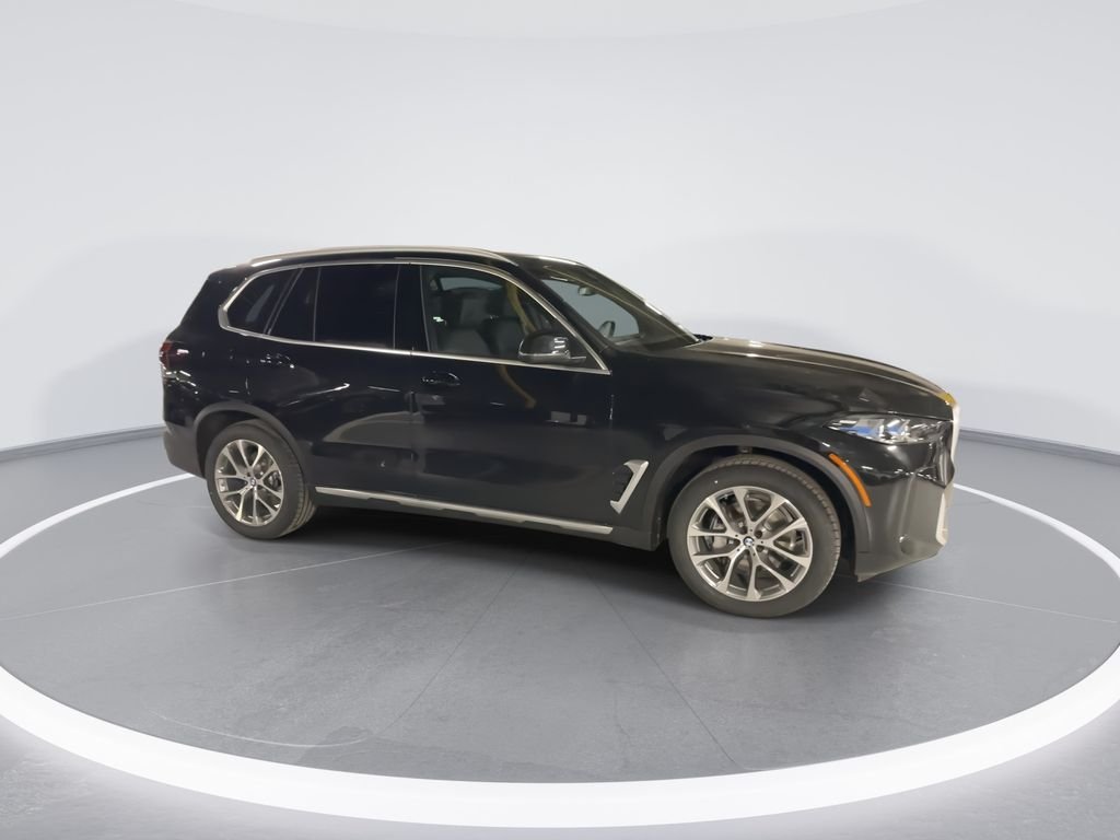 New 2026 Black Sapphire Metallic BMW xDrive40i image 9