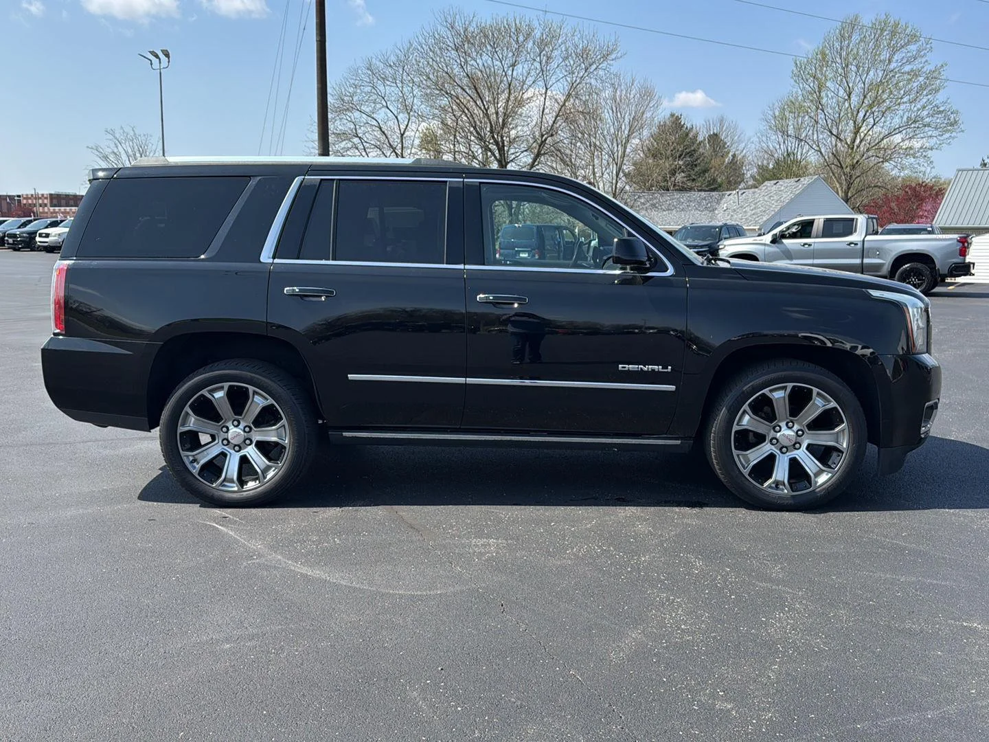 Used 2017 Onyx Black GMC Denali image 8