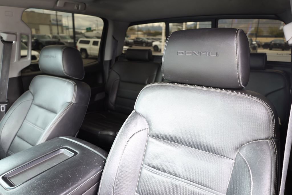 Used 2015 White Diamond Tricoat GMC Denali image 17