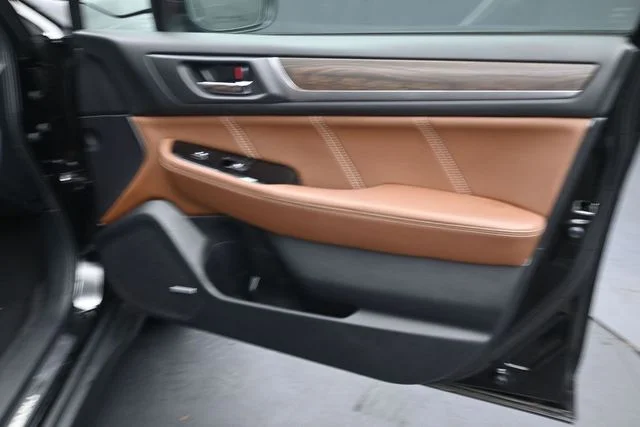 Used 2019 Black Subaru 2.5i image 35