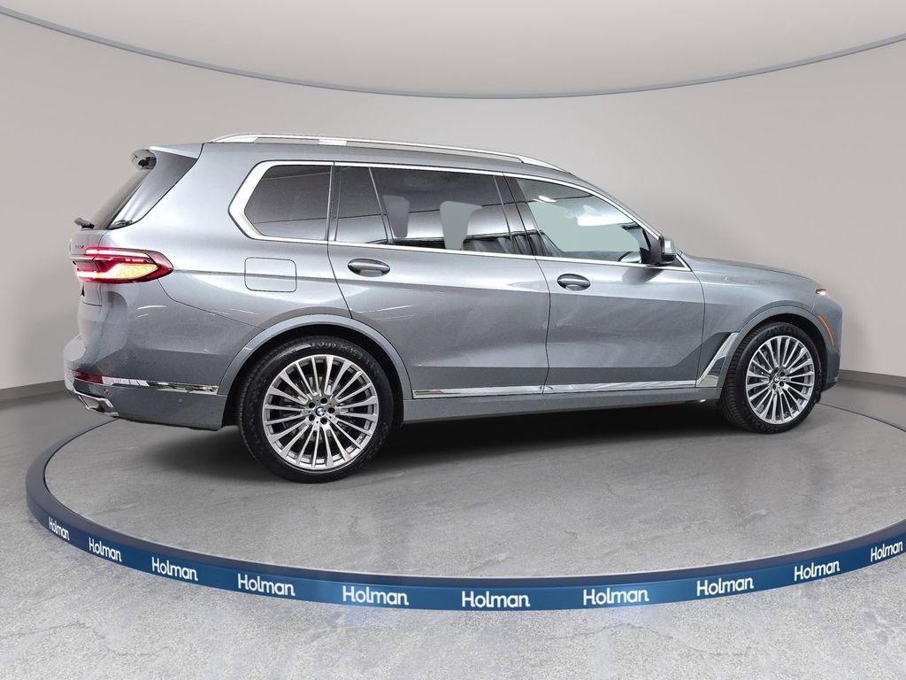 Used 2023 Skyscraper Grey Metallic BMW xDrive40i image 5