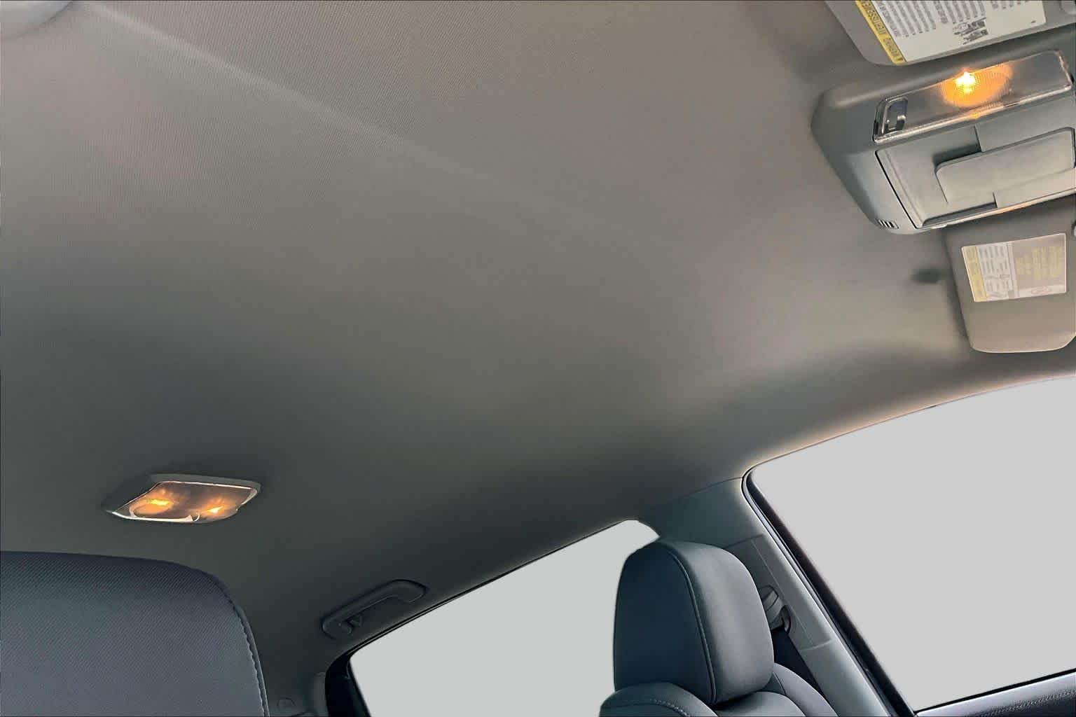 Used 2018 Magnetic Gray Metallic Toyota SR5 image 14