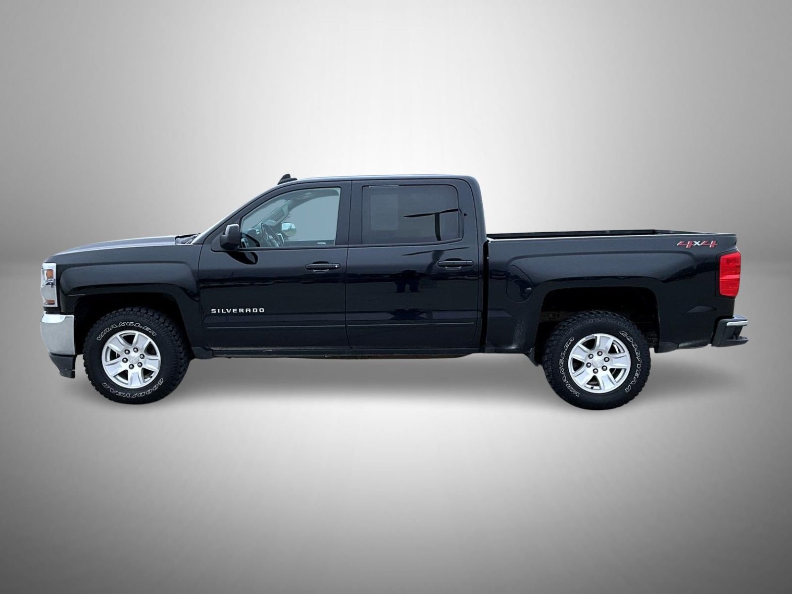 Used 2018 Black Chevrolet LT image 8