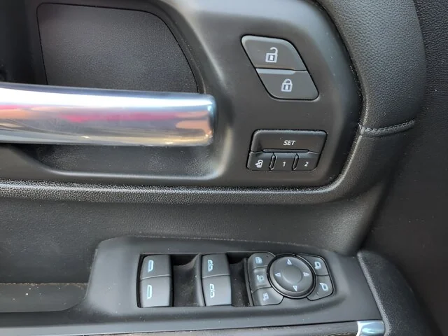 Used 2023 Onyx Black GMC Denali image 16