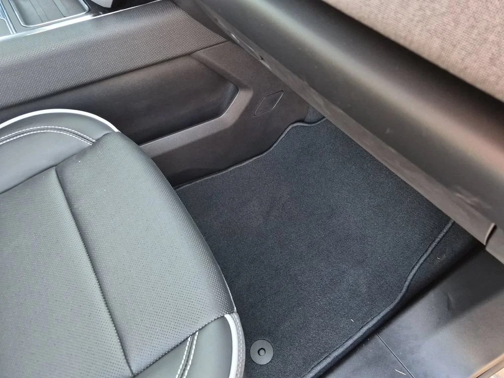 2026 GMC Sierra EV Elevation - Photo 39