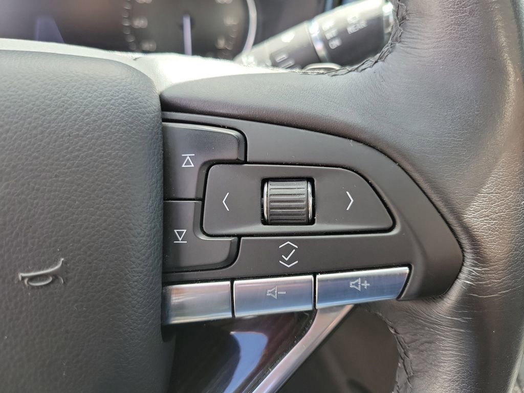 Used 2020 RED HORIZON TINTCOAT Cadillac AWD Premium Luxury image 27