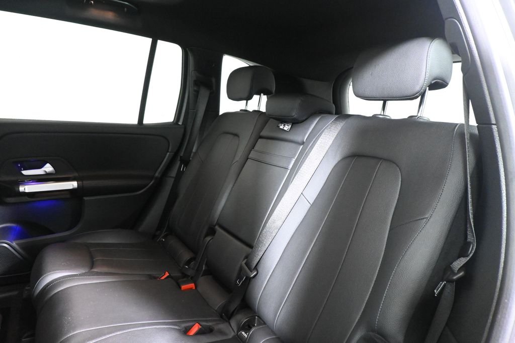 Used 2022 Mountain Gray Metallic Mercedes-Benz GLB 250 image 4