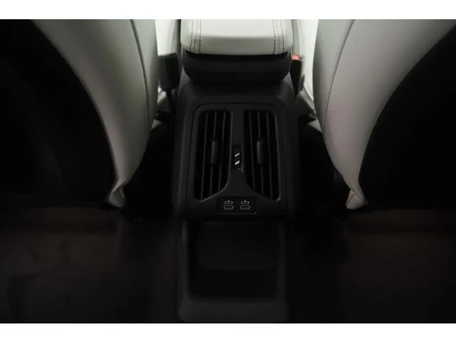 New 2027 Mineral White Metallic BMW xDrive28i image 21
