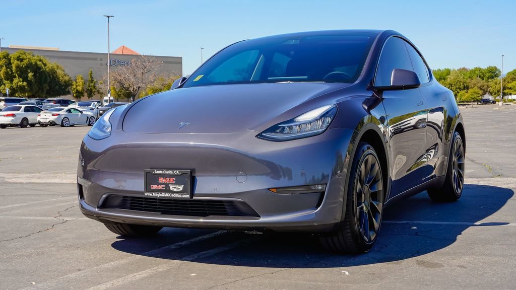 Used 2021 Tesla Model Y Long Range with VIN 5YJYGDEE1MF286815 for sale in Santa Clarita, CA
