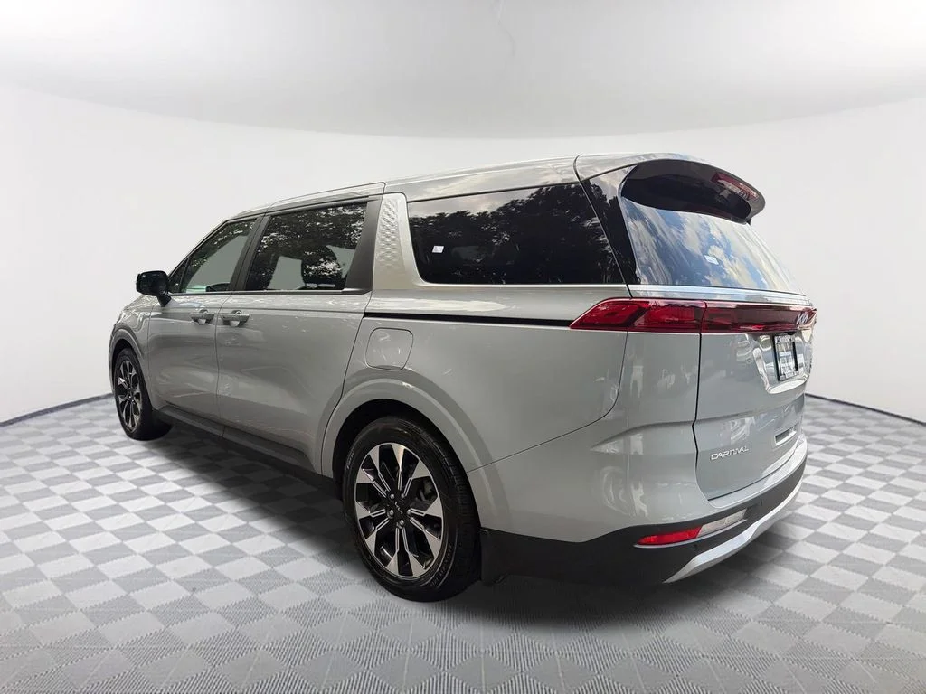 Used 2024 White Kia EX image 7