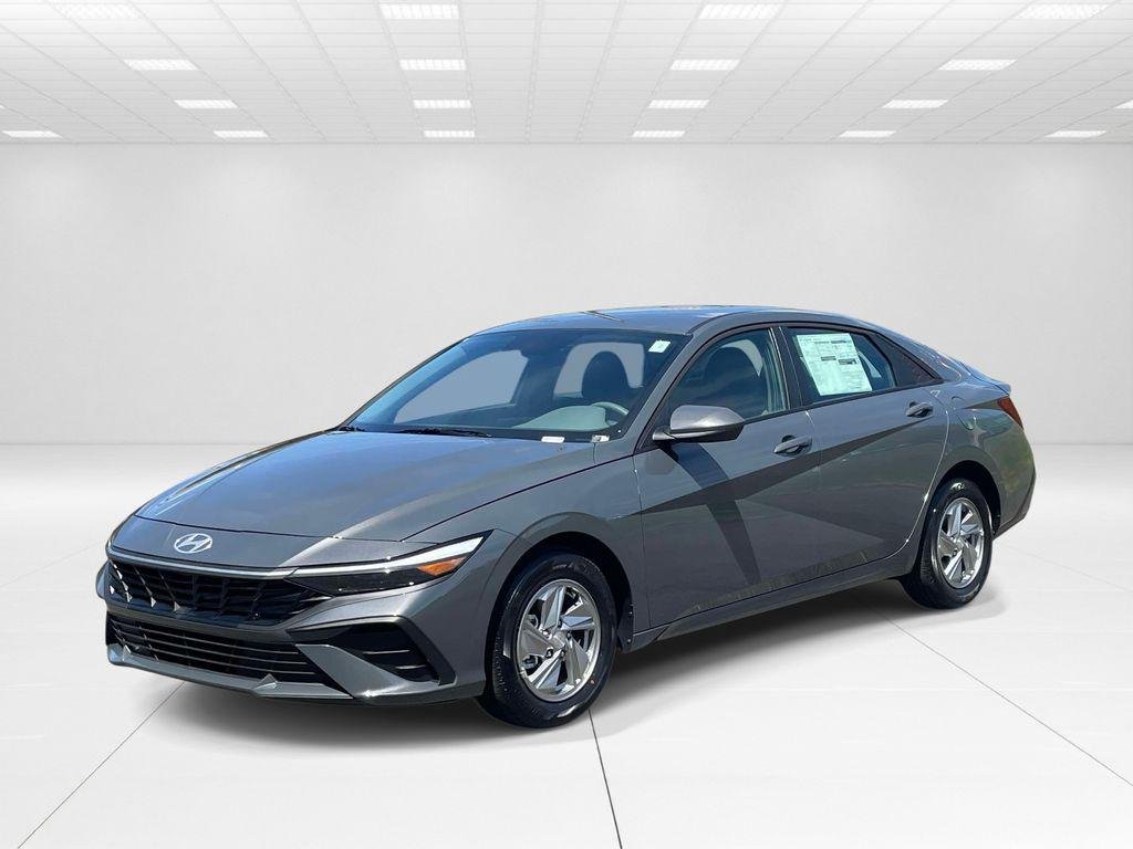 New 2026 Gray Hyundai SE image 3