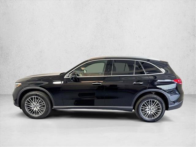 New 2026 Black Mercedes-Benz GLC 300 image 38