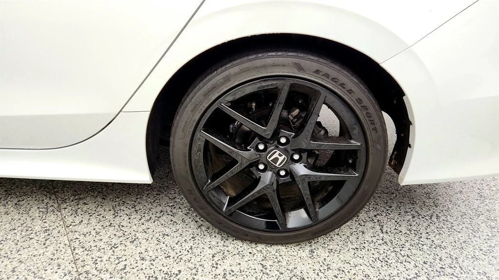 Used 2025 Platinum White Pearl Honda Sport CVT image 9