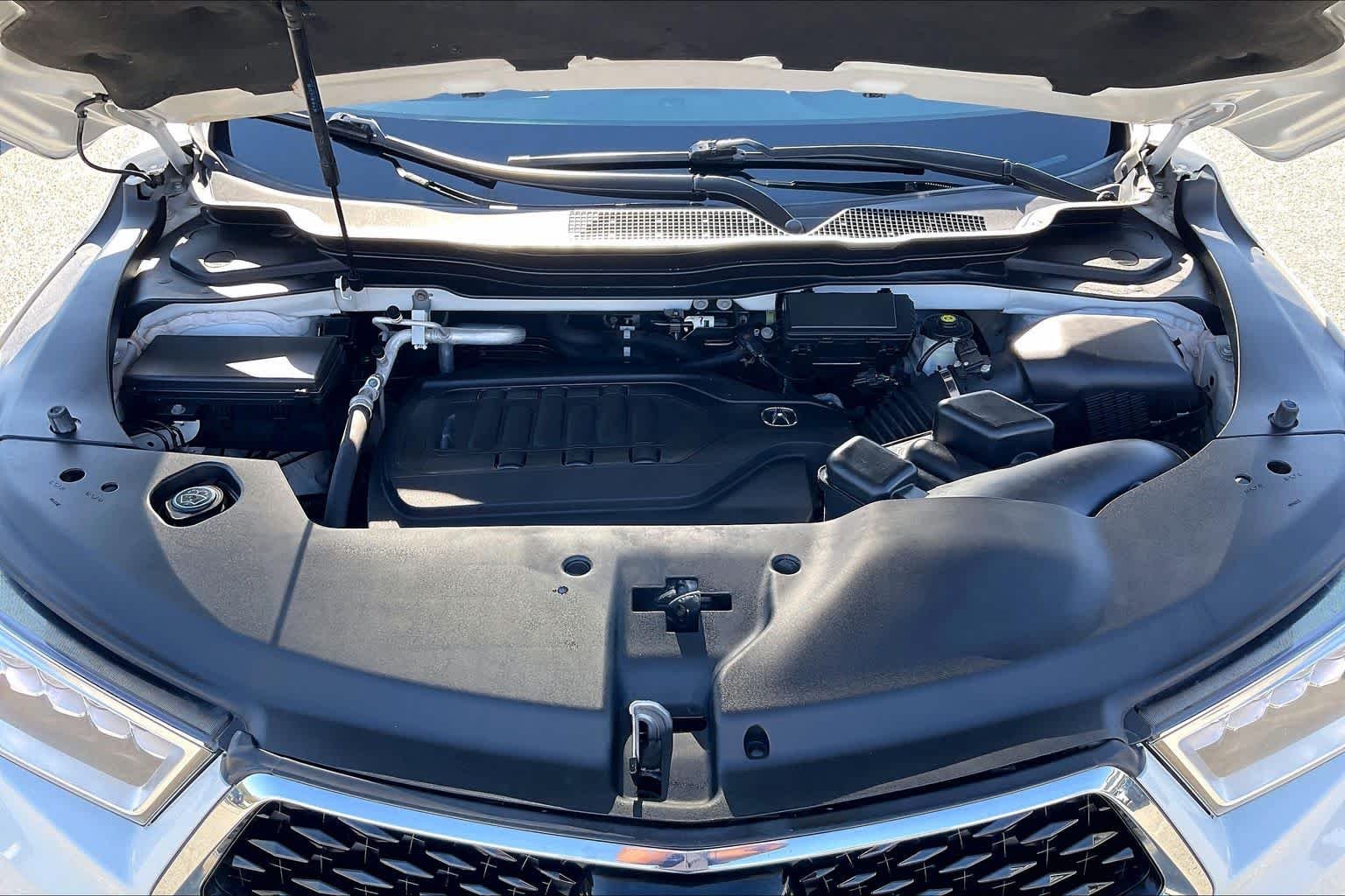 Used 2020 Platinum White Pearl Acura  image 29