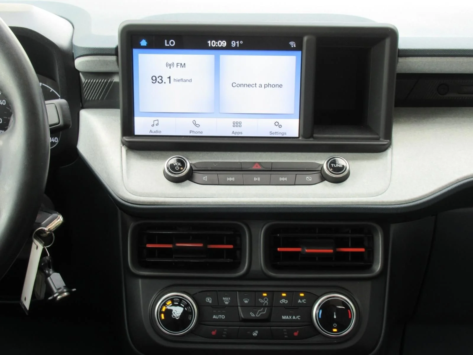 Used 2024 Black Ford XLT image 17