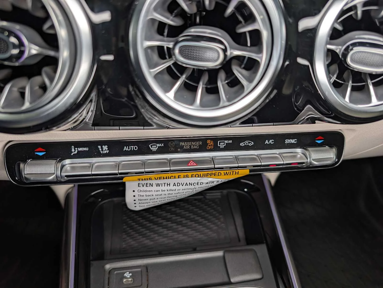 Used 2026 Polar White Mercedes-Benz GLA 250 image 24