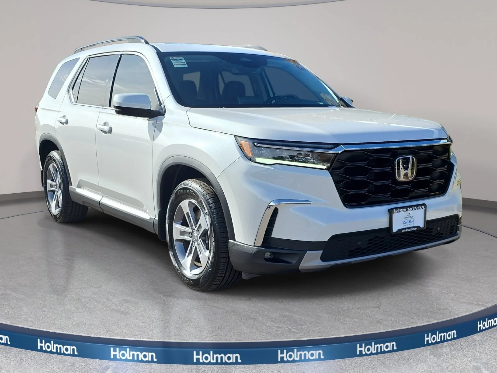 Certified Used 2025 Platinum White Pearl Honda Touring image 3