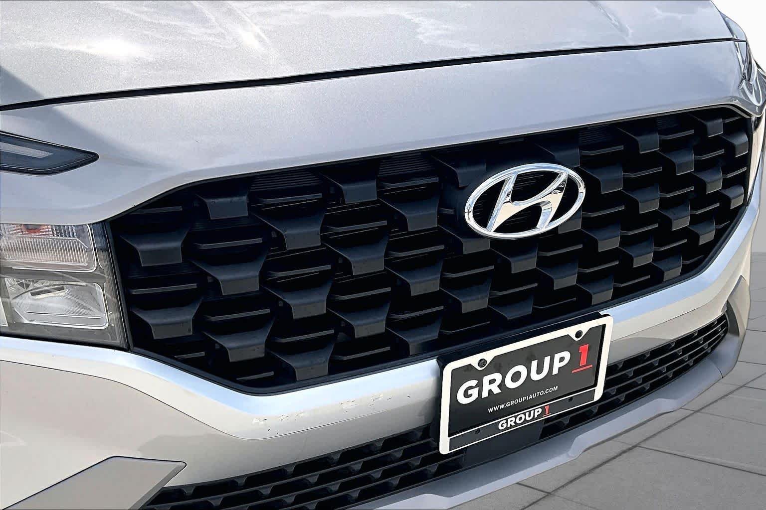 Used 2023 Shimmering Silver Hyundai SEL image 30
