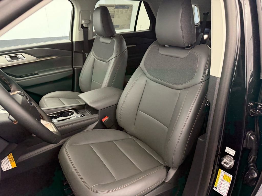 New 2026 Agate Black Metallic Ford Active image 40