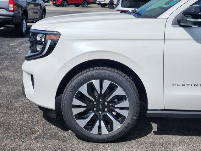 New 2026 Star White Metallic Tri-Coat Ford Platinum® image 9
