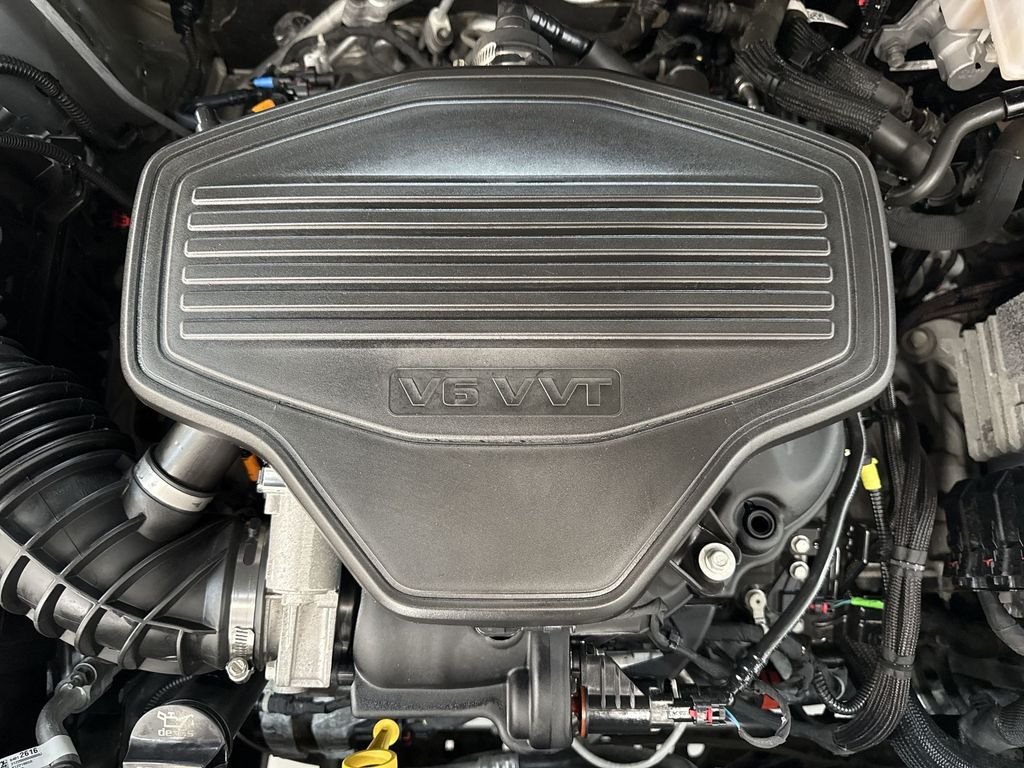 Used 2023 Sterling Metallic GMC SLT image 34