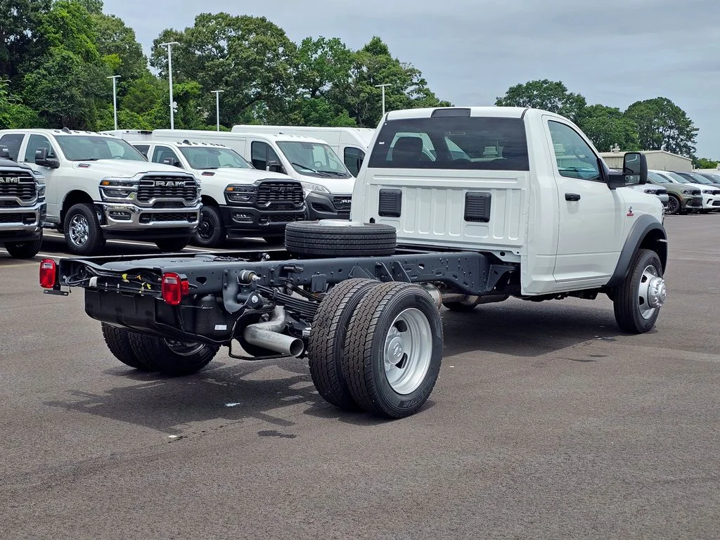 New 2026 Bright White Clear-Coat Exterior Paint RAM Tradesman image 10