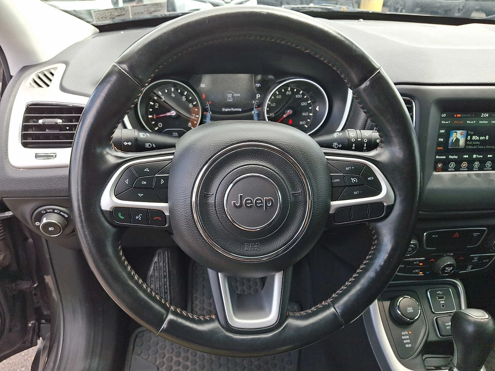 Used 2020 Granite Crystal Clearcoat Metallic Jeep Latitude image 18