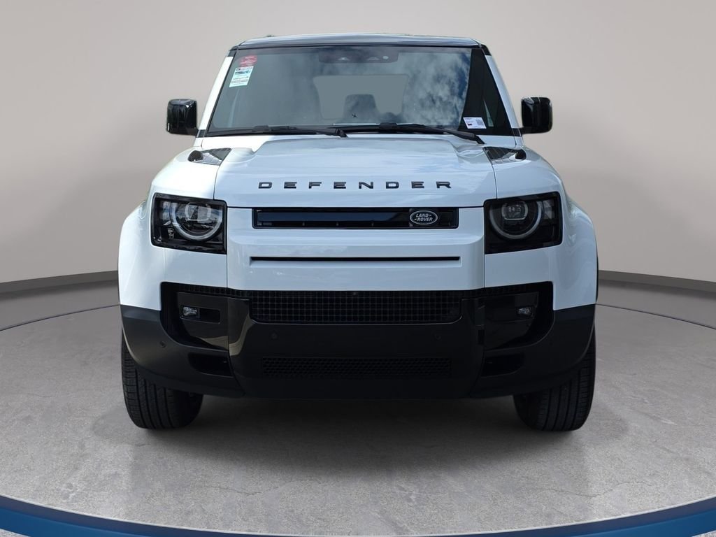 New 2026 Fuji White LAND ROVER S image 5
