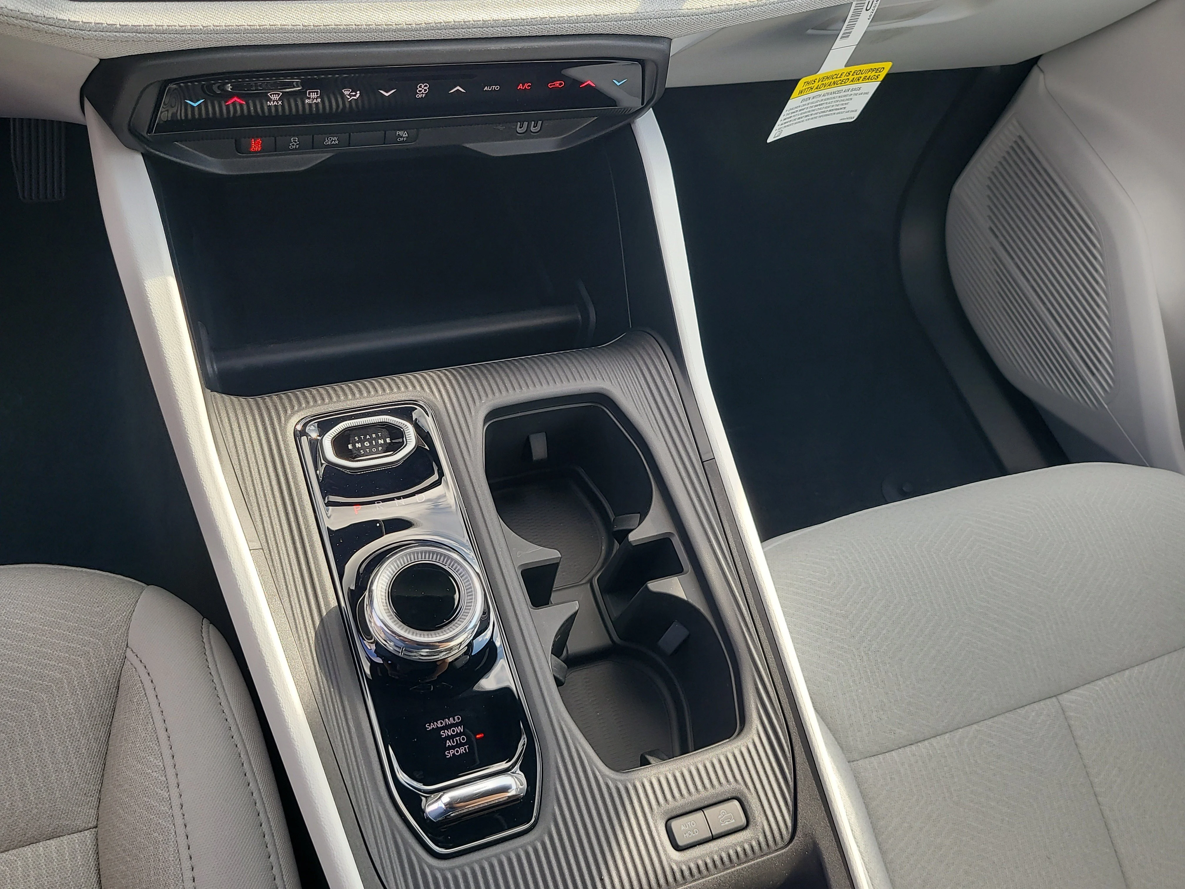 New 2026 Silver Zynith Clearcoat Jeep Laredo image 19