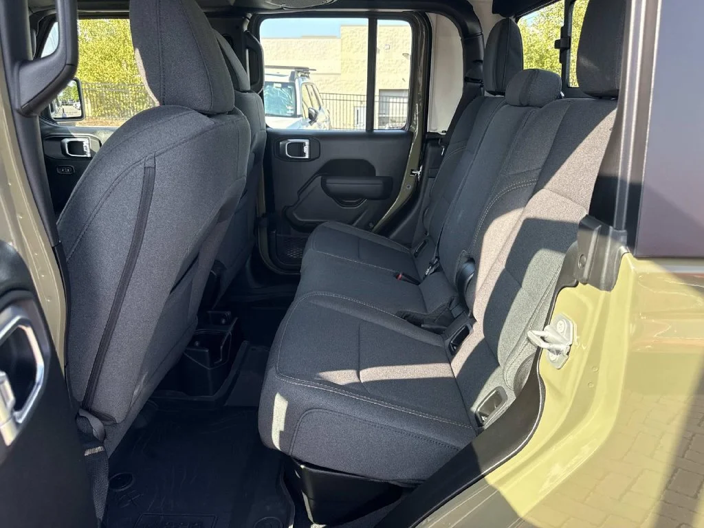 Used 2026 Green Jeep Sport image 27