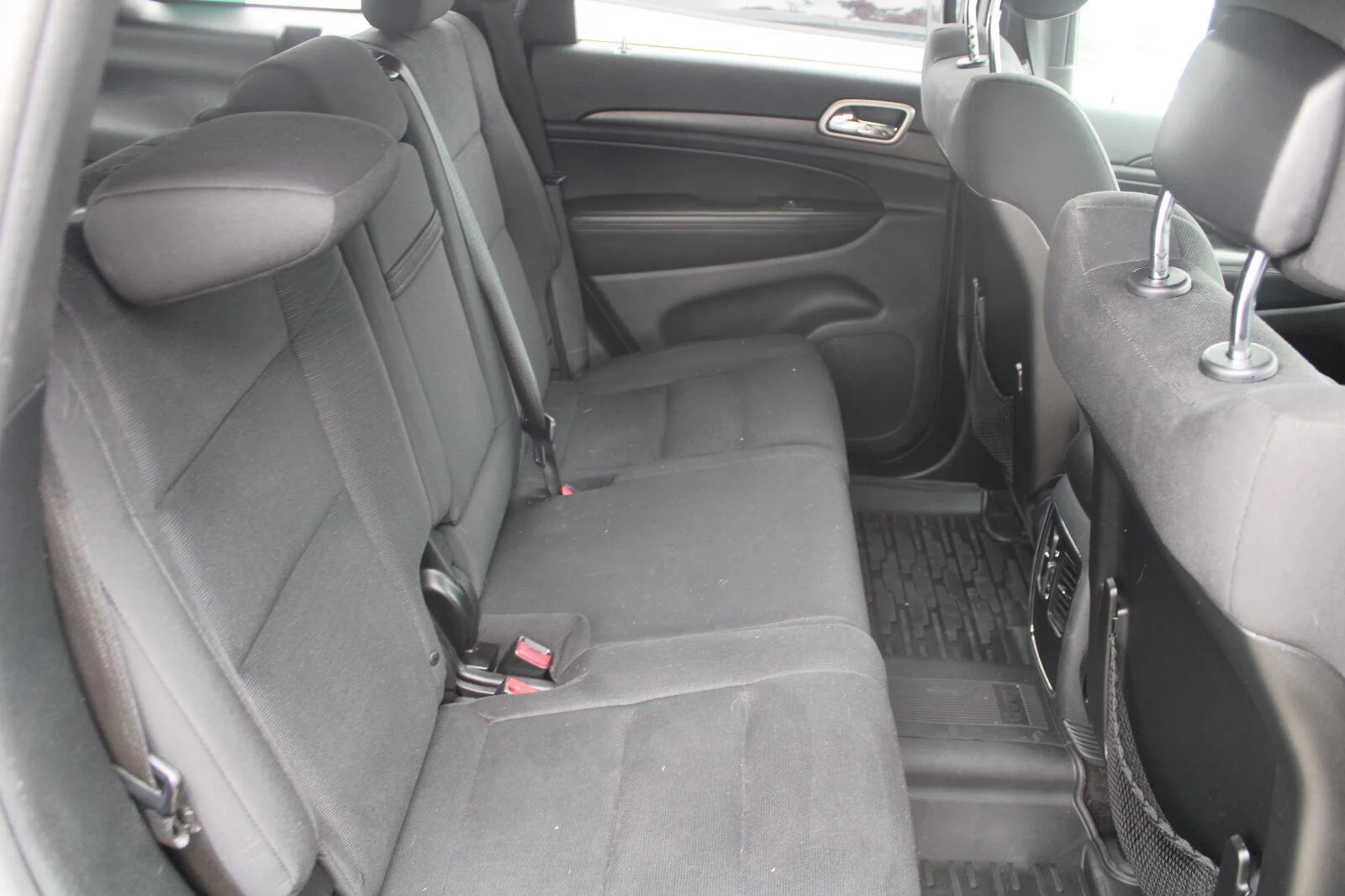 Used 2016 Bright White Clearcoat Jeep Laredo image 6