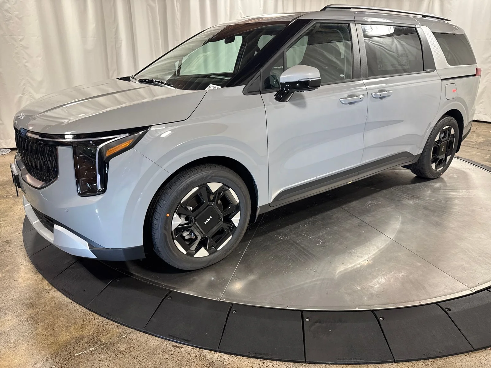 2026 Kia Sedona EX's photo