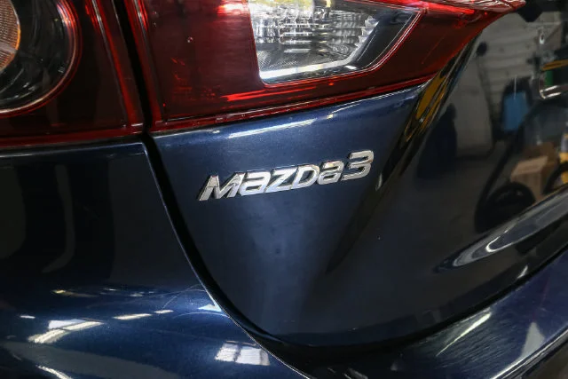 Used 2015 Blue Mazda i Touring image 9