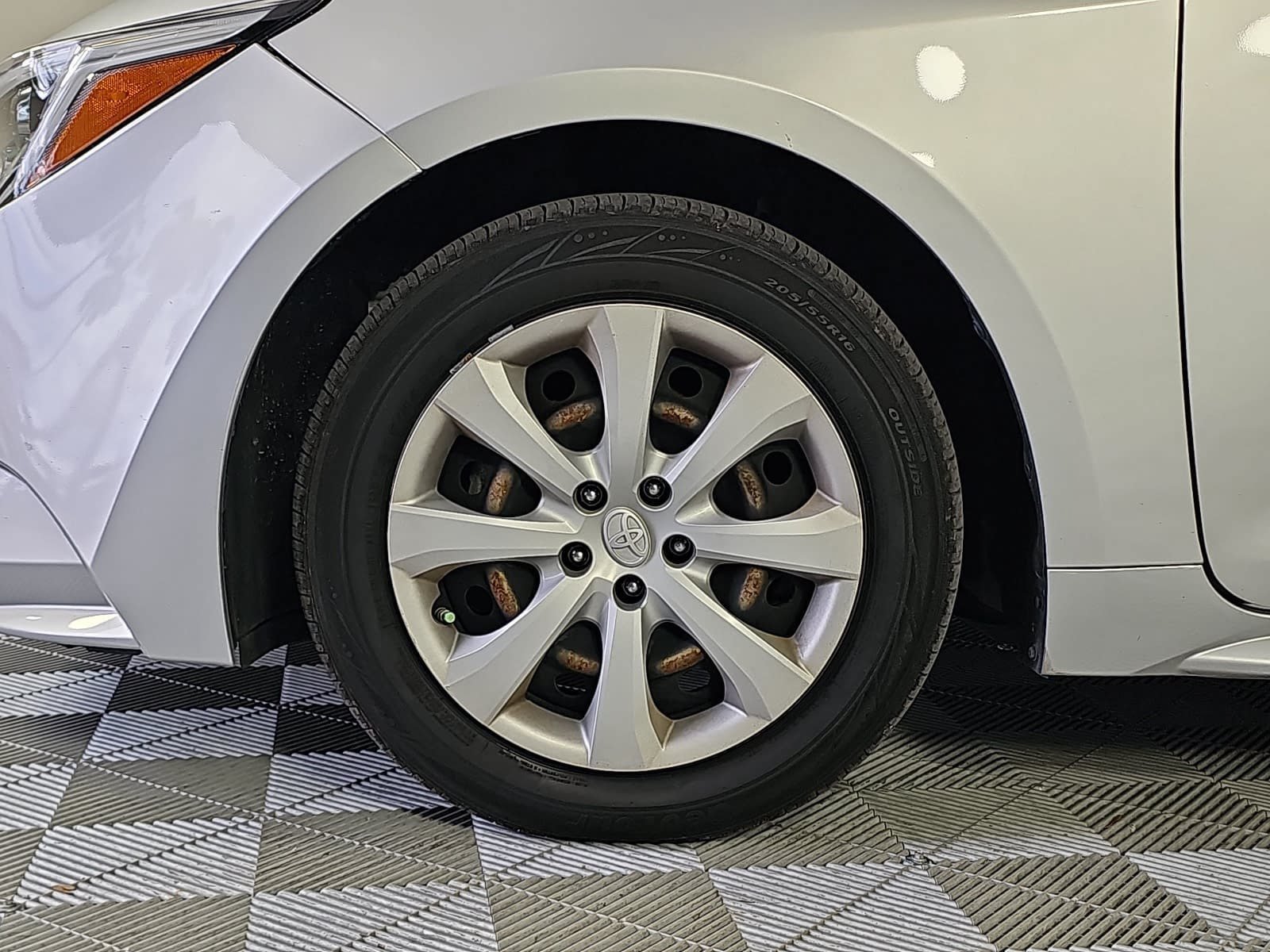 Used 2023 Silver Toyota LE image 8