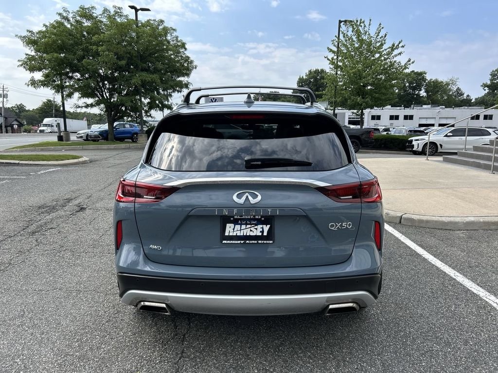 Certified Used 2023 Slate Gray INFINITI LUXE image 7