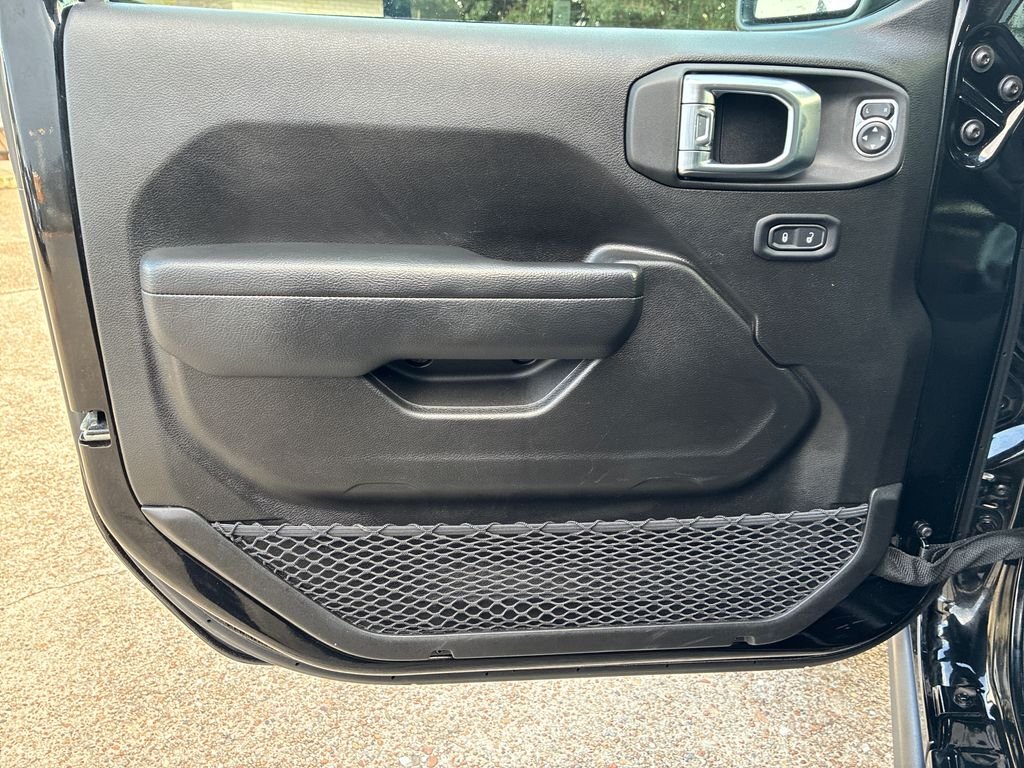 Used 2026 Black Jeep Rubicon image 28
