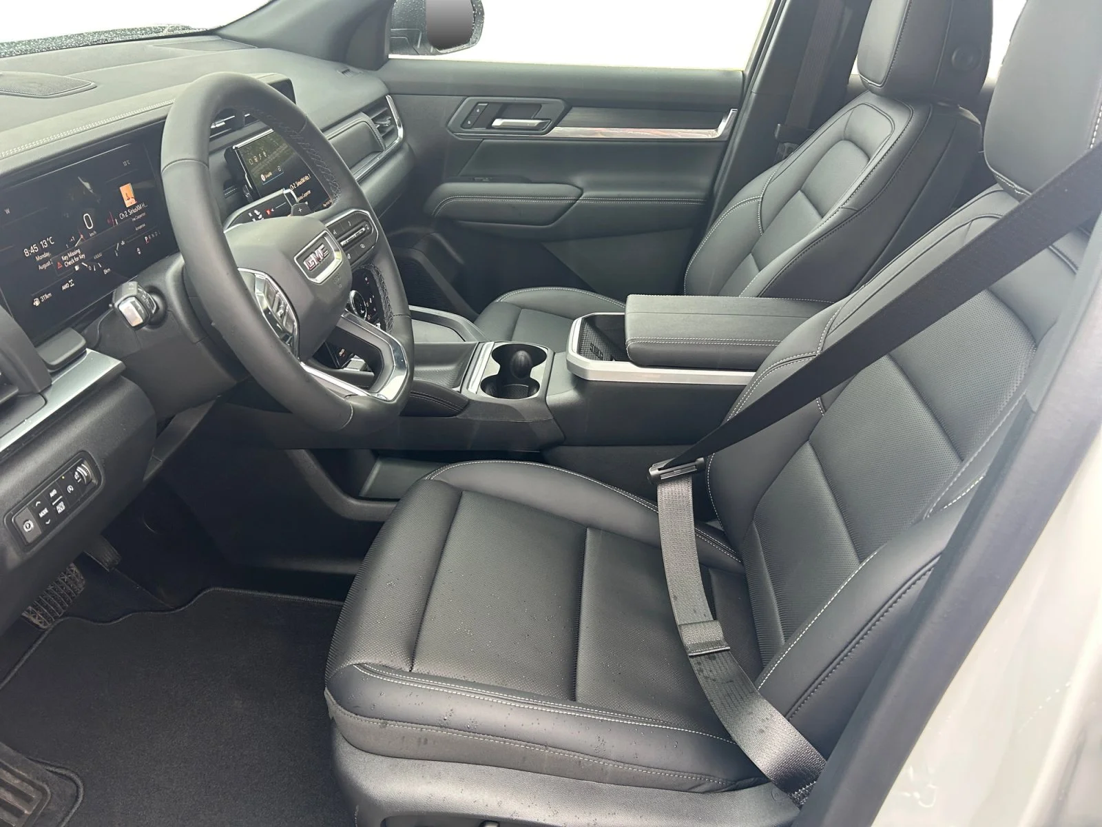 New 2027 Summit White GMC AWD Elevation image 14